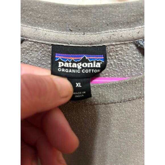 Patagonia Men's Crewneck Two-tone Gray Sweatshirt Mountain Logo on back sz XL - Picture 4 of 10